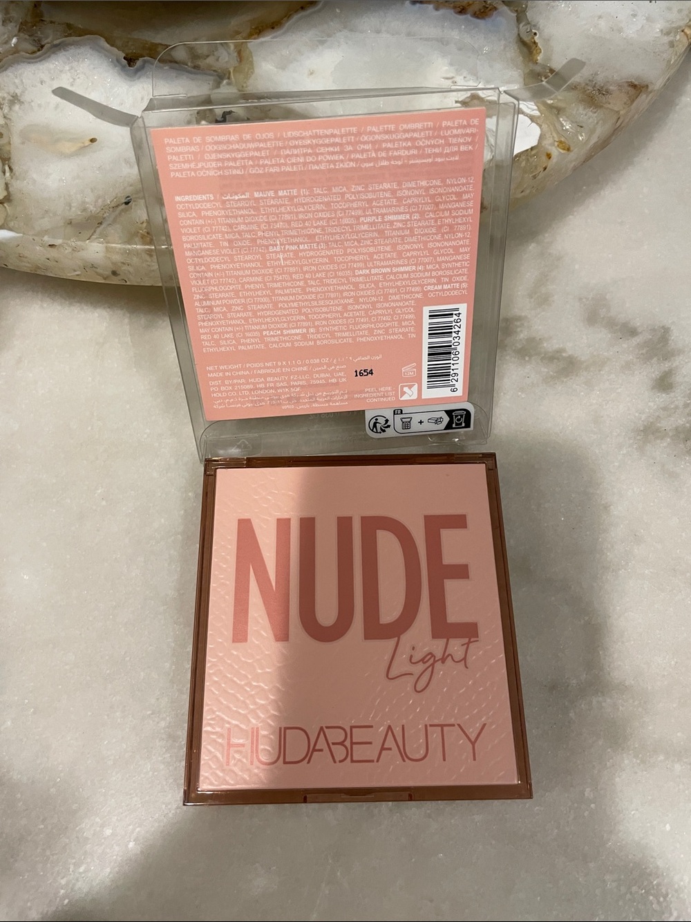 HUDA BEAUTY Nude Light Blush Eye Shadow Palette - Pink Peach